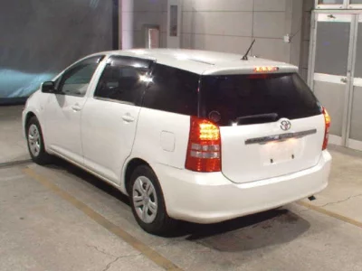 Toyota WISH  с аукциона в Японии