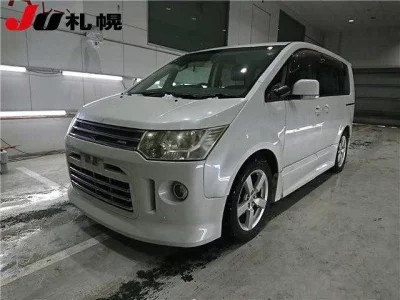 Mitsubishi DELICA D5  с аукциона в Японии
