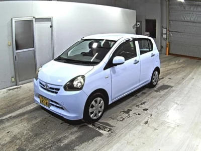 Toyota PIXIS EPOCH  с аукциона в Японии