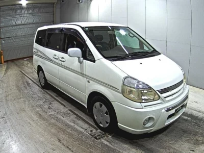 Nissan SERENA  с аукциона в Японии