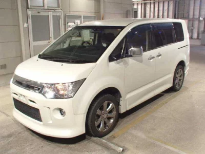 Mitsubishi DELICA D5