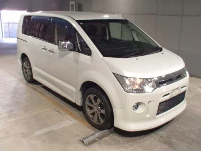 Mitsubishi DELICA D5