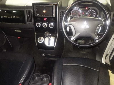 Mitsubishi DELICA D5