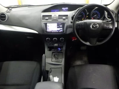 Mazda AXELA  с аукциона в Японии