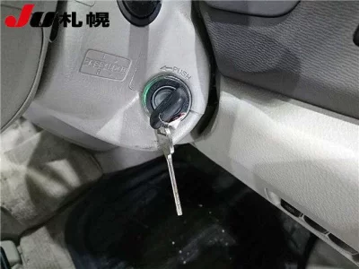 Toyota ISIS  с аукциона в Японии