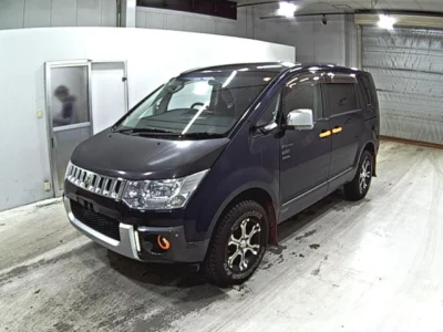 Mitsubishi DELICA D5