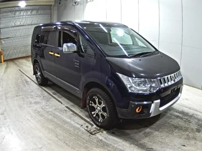 Mitsubishi DELICA D5