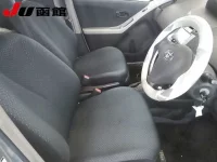 Toyota VITZ лот № 9006 оценка 3  с аукциона в Японии 8