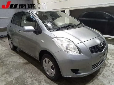 Toyota VITZ  с аукциона в Японии