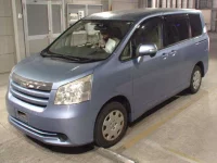 Toyota NOAH лот № 8152 оценка 3  с аукциона в Японии 3