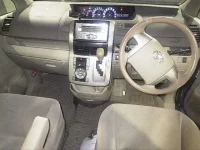 Toyota NOAH лот № 8152 оценка 3  с аукциона в Японии 2