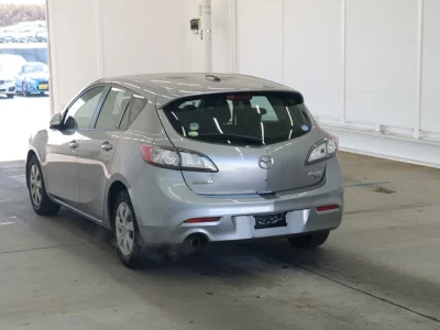 Mazda AXELA  с аукциона в Японии