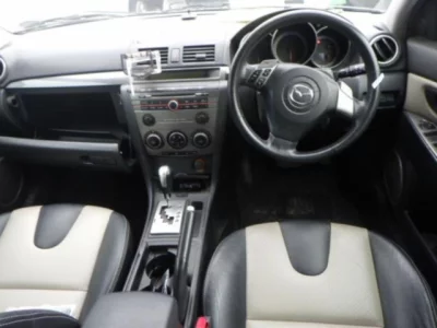 Mazda AXELA  с аукциона в Японии