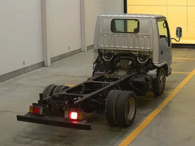 Isuzu ELF  с аукциона в Японии