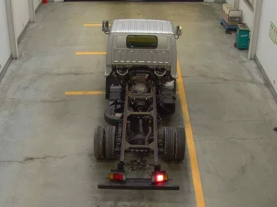 Isuzu ELF  с аукциона в Японии
