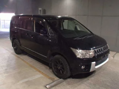 Mitsubishi DELICA D5