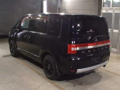 Mitsubishi DELICA D5