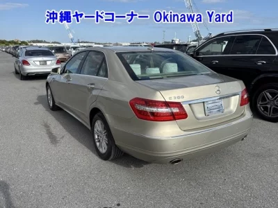 Mercedes-Benz E CLASS  с аукциона в Японии