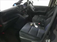 Toyota VOXY лот № 521 оценка 3.5  с аукциона в Японии 2