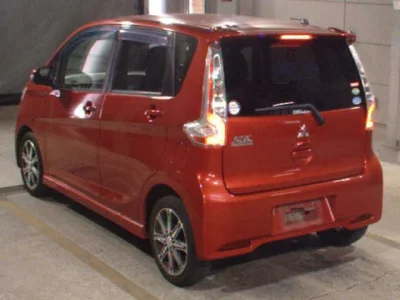 Mitsubishi EK CUSTOM