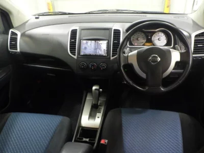 Nissan WINGROAD  с аукциона в Японии