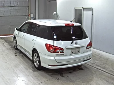 Nissan WINGROAD  с аукциона в Японии