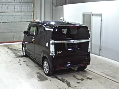 Honda N BOX SLASH