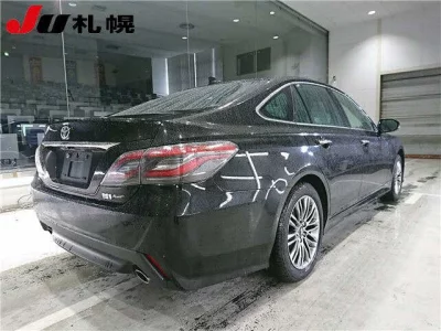 Toyota CROWN  с аукциона в Японии