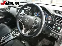 Honda GRACE лот № 1017 оценка R  с аукциона в Японии 2