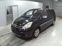 Toyota ISIS лот № 9340 оценка 3.5  с аукциона в Японии 3