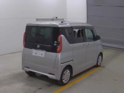 Nissan ROOX  с аукциона в Японии