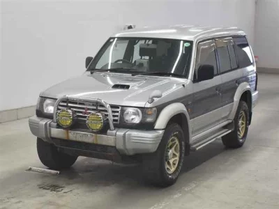 Mitsubishi PAJERO  с аукциона в Японии