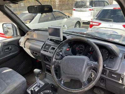 Mitsubishi PAJERO  с аукциона в Японии