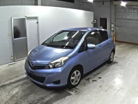 Toyota VITZ лот № 9357 оценка 3.5  с аукциона в Японии 3