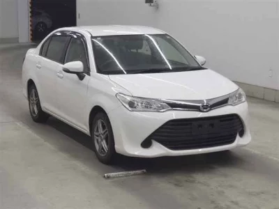 Toyota COROLLA AXIO  с аукциона в Японии