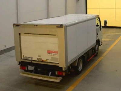 Isuzu ELF  с аукциона в Японии