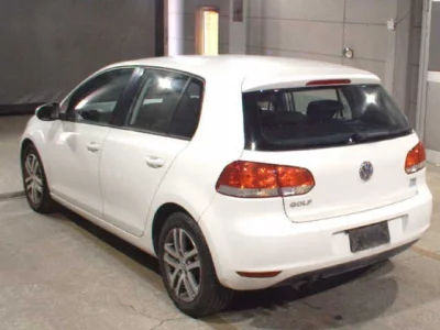 Volkswagen GOLF  с аукциона в Японии