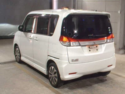 Mitsubishi DELICA D2
