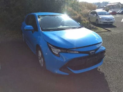 Toyota COROLLA SPORT  с аукциона в Японии