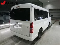 Toyota HIACE лот № 1054 оценка 2  с аукциона в Японии 1