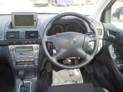 Toyota AVENSIS SEDAN