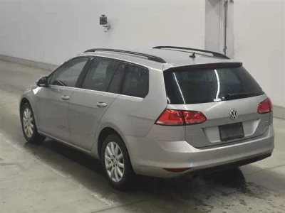 Volkswagen GOLF VARIANT
