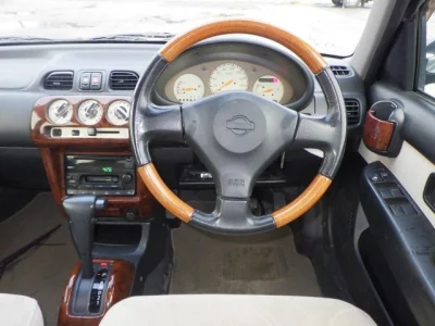 Nissan MARCH  с аукциона в Японии