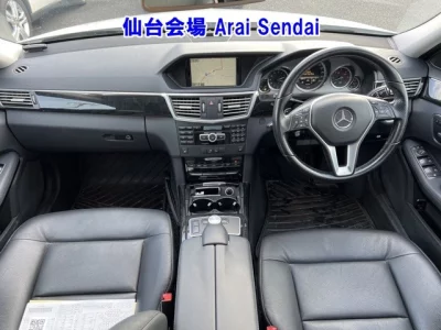 Mercedes-Benz E CLASS  с аукциона в Японии