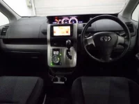 Toyota NOAH лот № 3 оценка 3.5  с аукциона в Японии 2