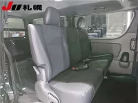Toyota HIACE VAN лот № 1075 оценка S  с аукциона в Японии 8