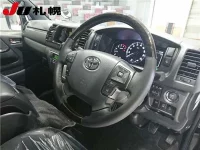 Toyota HIACE VAN лот № 1075 оценка S  с аукциона в Японии 2