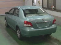 Toyota BELTA лот № 9 оценка R  с аукциона в Японии 1