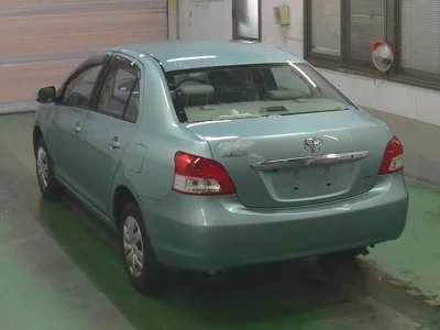 Toyota BELTA  с аукциона в Японии