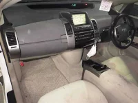 Toyota PRIUS лот № 3008 оценка R  с аукциона в Японии 4